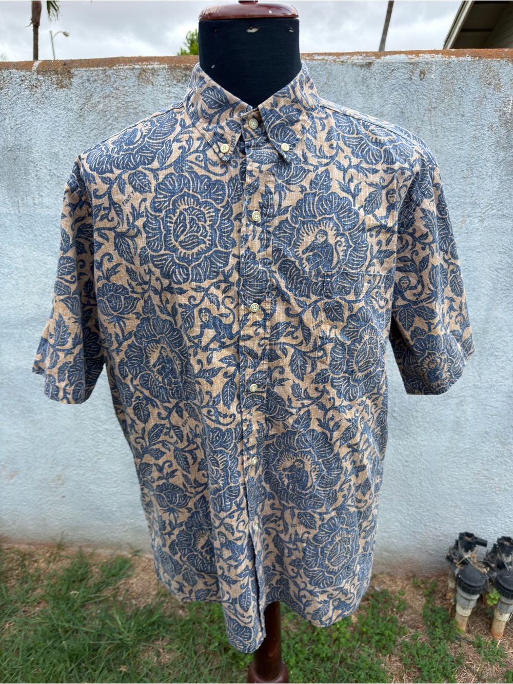 PreOwned Reyn Spooner Classic Hawaiian Print Brown/Blue Full Button Men's XL